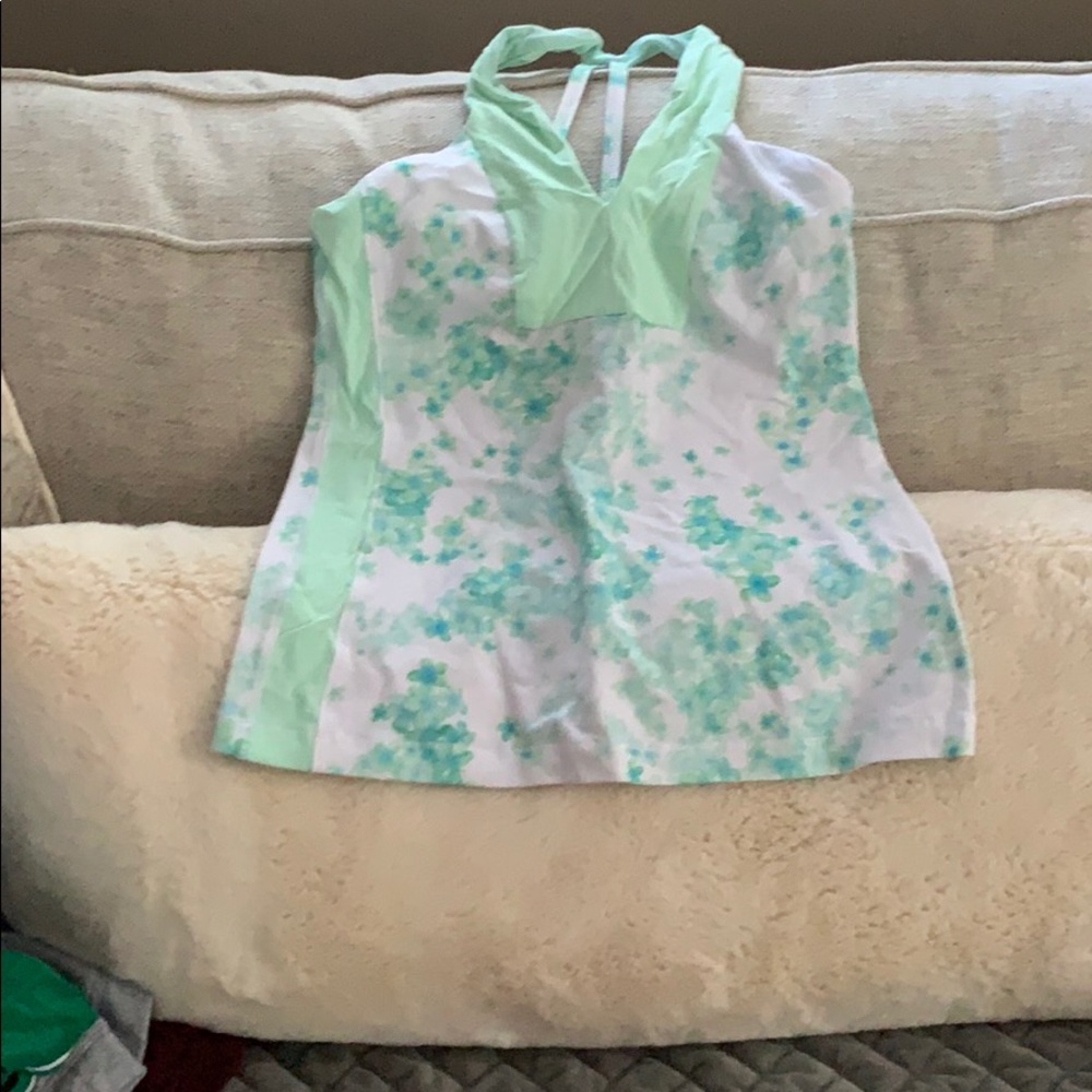 Lululemon size 8